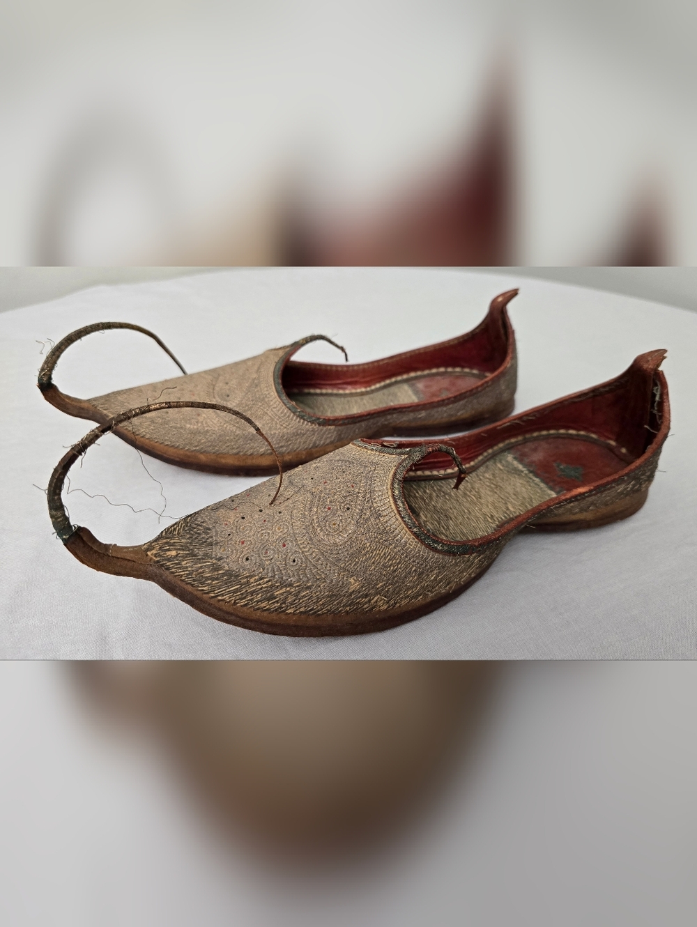 Antique Leather Mughal Raj Ottoman Moorish Shoes Gold Embroidered W/Fabric Jems